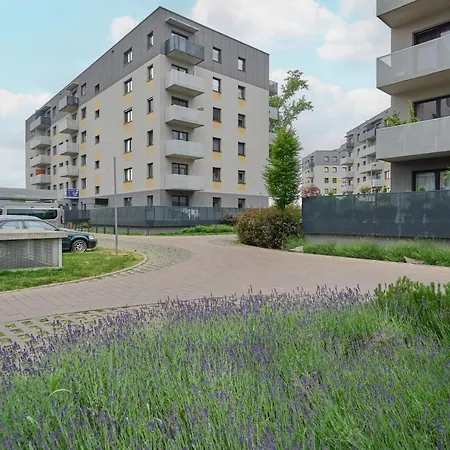 Quiet Zakladowa By Renters