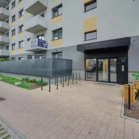 Quiet Zakladowa By Renters Wroclaw